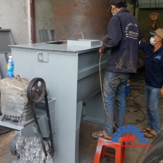 MÁY TRỘN NGANG 