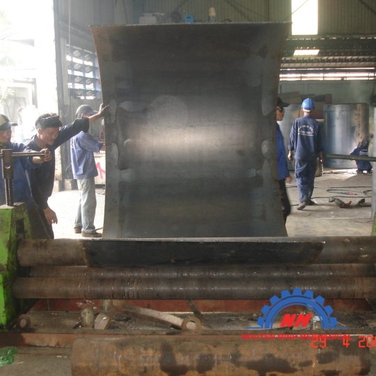 Bồn chứa xăng dầu 