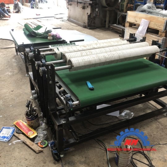 MÁY XẾP GĂNG TAY Y TẾ 