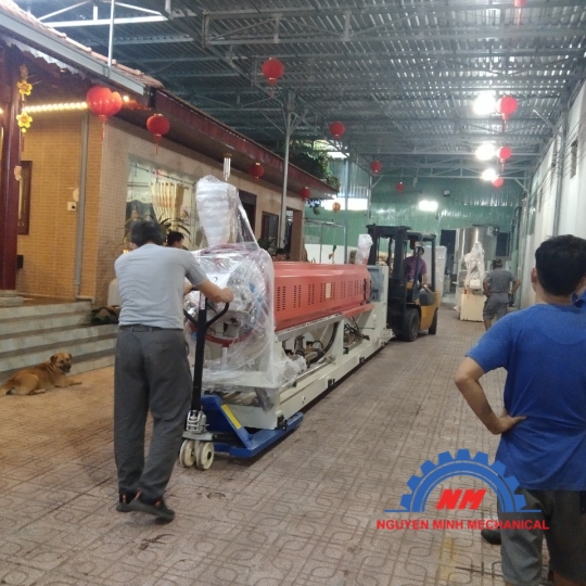 DÂY CHUYỀN SẢN XUẤT HỘP XỐP